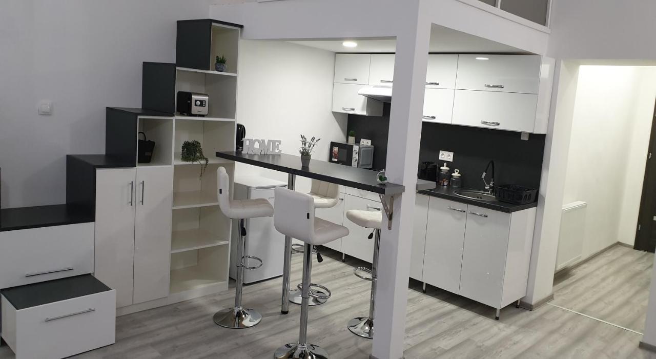 Ferienwohnung Belvarosi Apartman 2 Miskolc Exterior foto