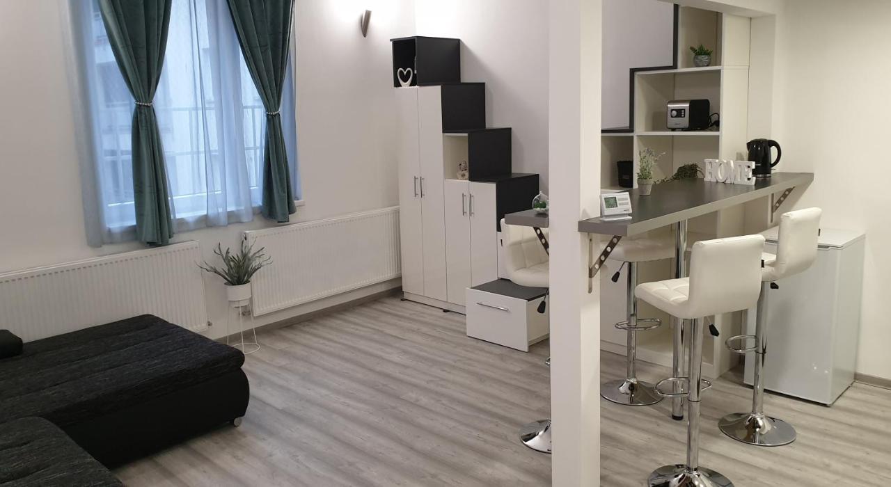 Ferienwohnung Belvarosi Apartman 2 Miskolc Exterior foto